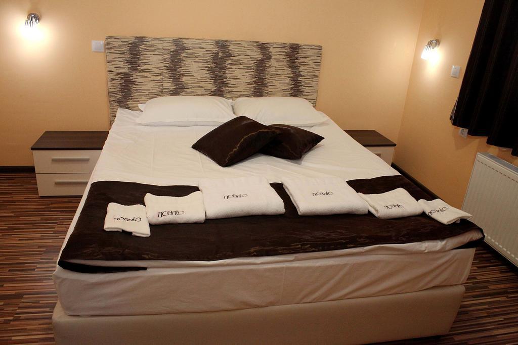 Incanto Family Hotel Sevlievo Room photo