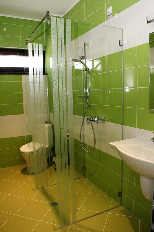 Incanto Family Hotel Sevlievo Room photo