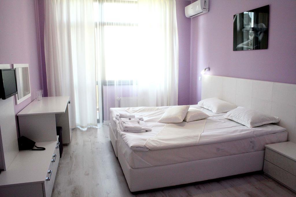 Incanto Family Hotel Sevlievo Room photo